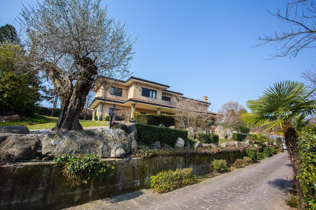 Villagramde Barlassina Екстериор снимка